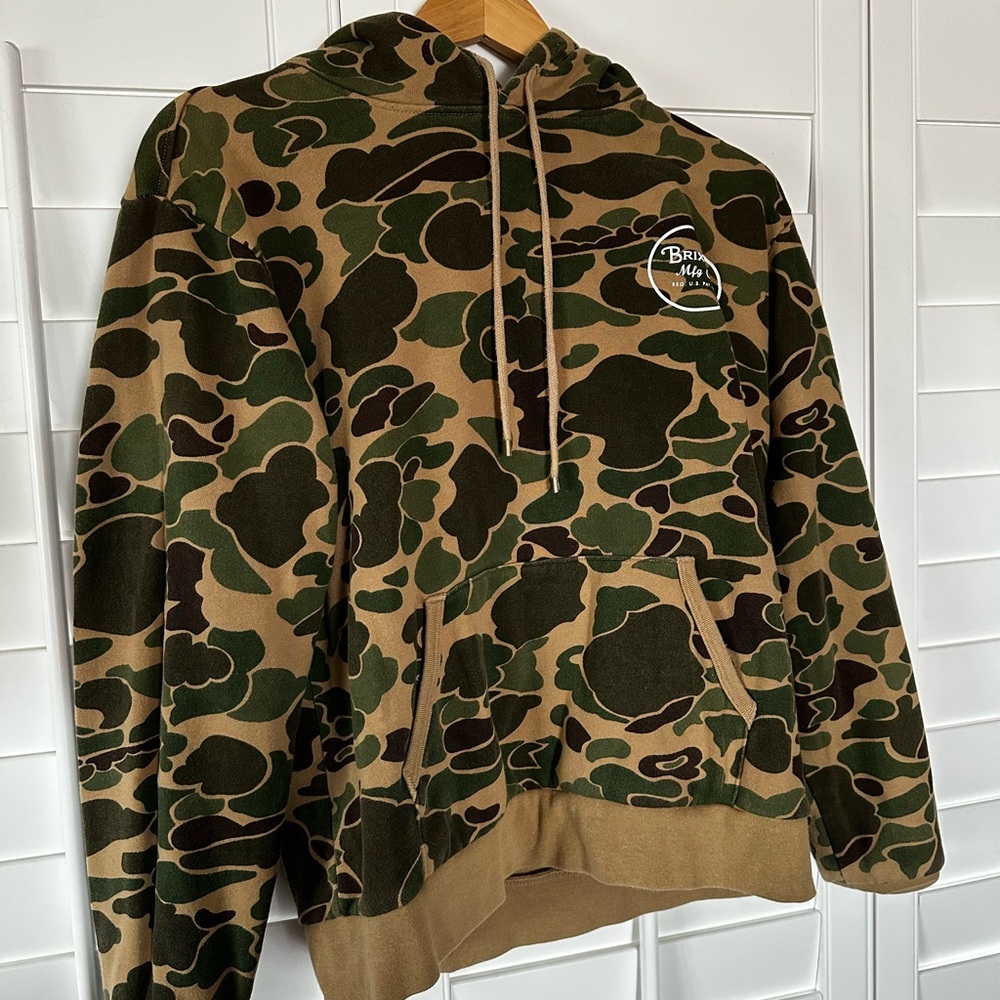 Brixton Men's Green and Brown Camouflage Sweater